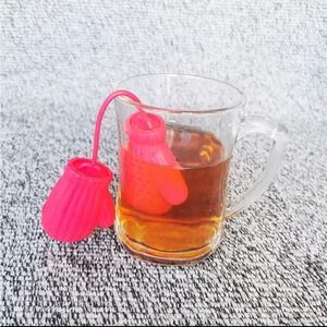 Creative Glove Shaped Mini Tea Strainer Silicone Tea Drain